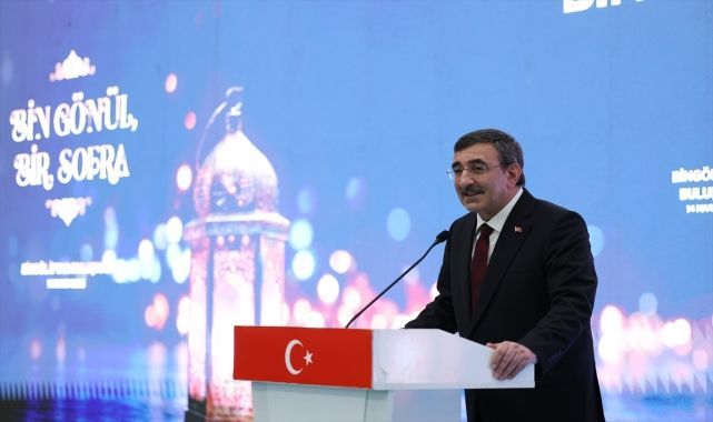 Cumhurbaşkanı Yardımcısı Yılmaz iftar programında konuştu 