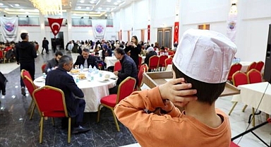 Dernekten öğrencilere iftar programı 