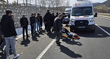 Duvara çarptı takla attı!