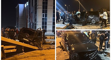 Erzurum'da 4 araç birbirine girdi! Ortalık savaş alanına döndü