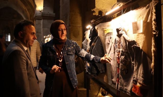 Erzurum'da “eskiden yeniye” sergisi sanatseverlerle buluştu