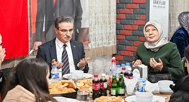 Erzurum'da gönül sofrası: Vali Baruş yetim çocuklarla buluştu