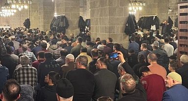 Erzurum’da Kadir Gecesi dualarla idrak edildi