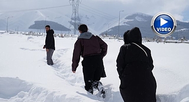 Erzurum’da kar çilesi devam ediyor