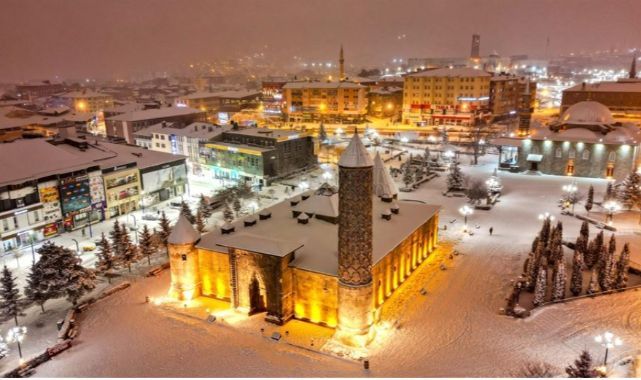 Erzurum'da Ramazan'a özel dini musiki buluşması