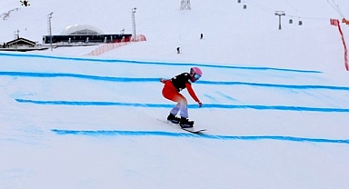 Erzurum'da Snowboard Dünya Kupası başladı