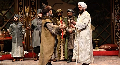 Erzurum Devlet Tiyatrosu turne yolunda