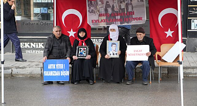 Evlat nöbetinde umutlu bekleyiş sürüyor