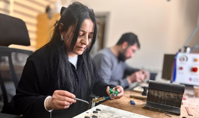 Gelenekten geleceğe: Savat sanatı genç kuşaklara aktarılıyor