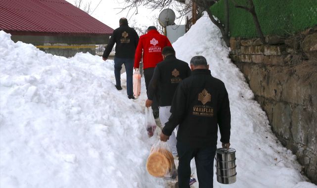 Günde 120 bini aşkın kişiye iftar veriyorlar