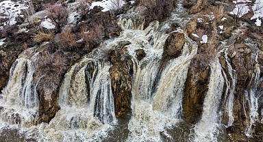 Güzelliğiyle hayranlık uyandırıyor   