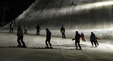 İftar sonrası kayak keyfi  