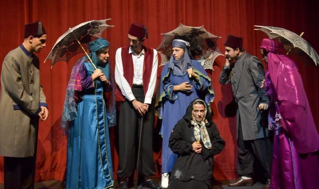 'İstanbul'un Son Beyzadeleri' turnede