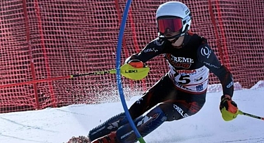 İtalyan Alplerinde Türk kayakçıdan gururlandıran performans