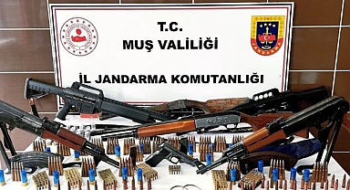 Jandarma kaçakçılara geçit vermedi!