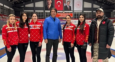  Kadın Curling Milli Takımı Kanada’da: Dünya kupası aşkına