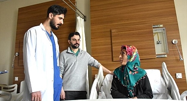 Kalp kapakçığı çürüdü! Doktorlar genç kadın için ter döktü