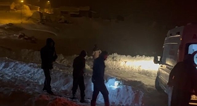 Kapanan köy yollundan zamanla yarış