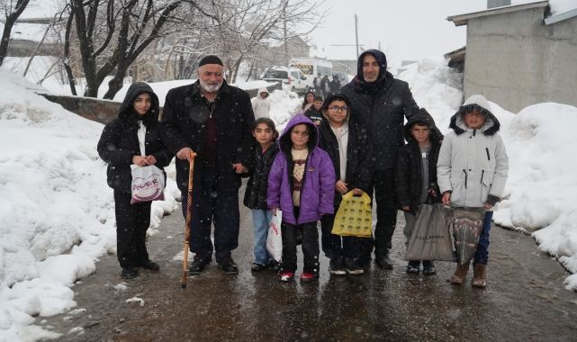 Kar üstünde bayram sevinci 