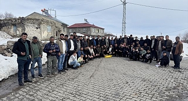 Karla kaplı köylerde bayram heyecanı 