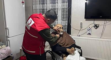 Kızılay'dan yaşlılara evde kuaför hizmeti   