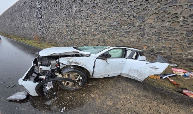 Kontrolden çıktı takla attı!