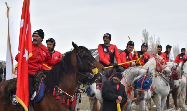 Kurtuluş bayramında cirit coşkusu   