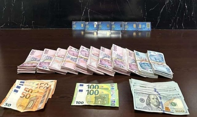 Kuyumculara sahte altın bozdurup kaçtılar!