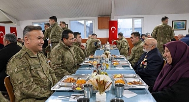 Mehmetçik ile gaziler iftar sofrasında buluştu