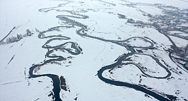 Menderesler görüntüleriyle büyüledi