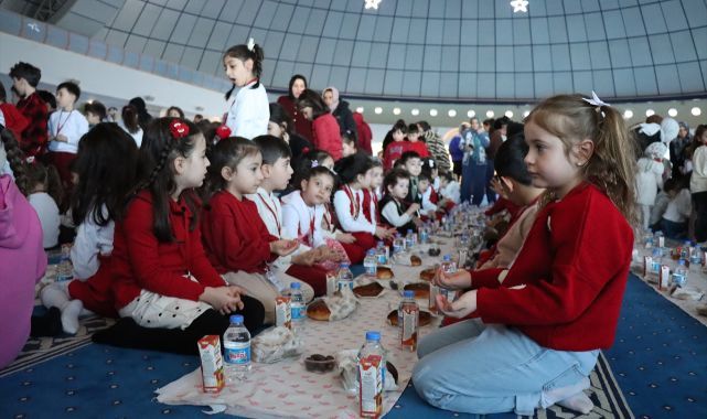 Minikler sahur sofrasında buluştu