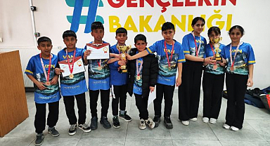 Miniklerden gururlandıran başarı