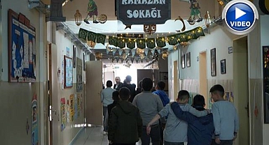 Öğrenciler koridorda 'Ramazan Sokağı' oluşturdu