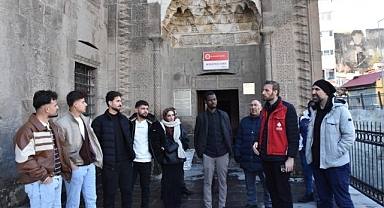 Öğrenciler tarihi mekanları gezdi 