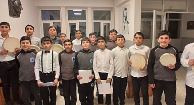 Öğrencilerle iftarda buluştular   