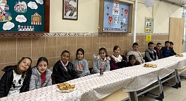 Öğretmenler ve öğrenciler iftarda buluştu