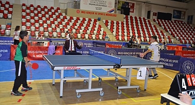 Okullararası masa tenisi turnuvası başladı