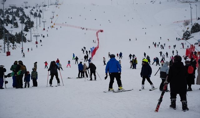 Palandöken'de kar kalınlığı rekor seviyede