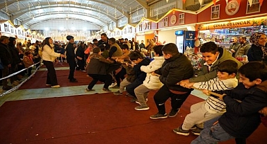 Ramazan çarşısı etkinlikleri ilgi gördü