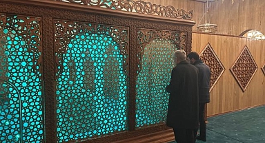 Ramazan'da türbeye ziyaretçi akını