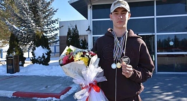 Şampiyona çiçekli karşılama   