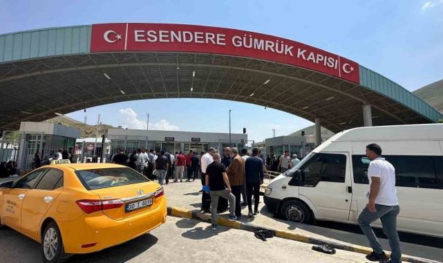 Sınır Kapısı'nda geçişlere kısıtlama getirildi