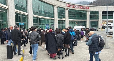 Sınır kapısında bayram tatili yoğunluğu