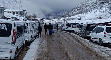 Sınırda 'sistem' çilesi! Gümrükte mahsur kaldılar