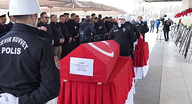 Son yolculuklarına uğurlandılar