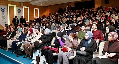 ‘Soykırım ve Kadın’ başlıklı panel düzenlendi