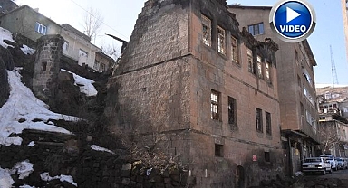 Tarihi evler kışın ardından alarm veriyor   