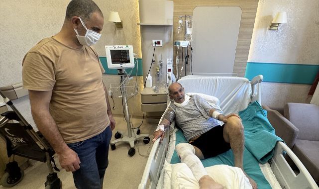 Tıkalı gideri açmak isterken hastanelik oldu! Yaşlı adam Erzurum'a getirildi