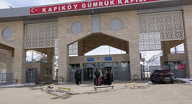 Üç gümrük kapısında geçişler devam ediyor