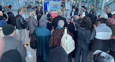 Umre yolcuları dualarla uğurlandı